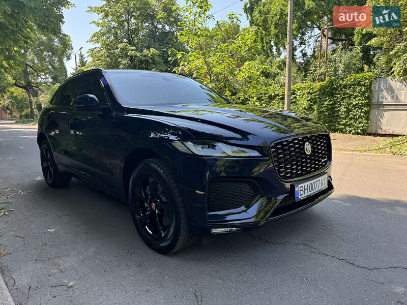 Внедорожник / Кроссовер Jaguar F-Pace 2021 в 