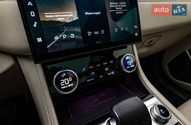 Внедорожник / Кроссовер Jaguar F-Pace 2021 в 