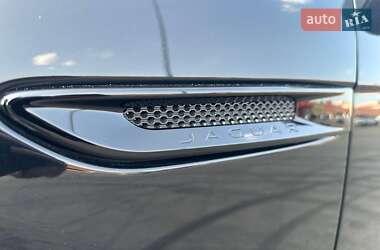 Внедорожник / Кроссовер Jaguar F-Pace 2017 в 