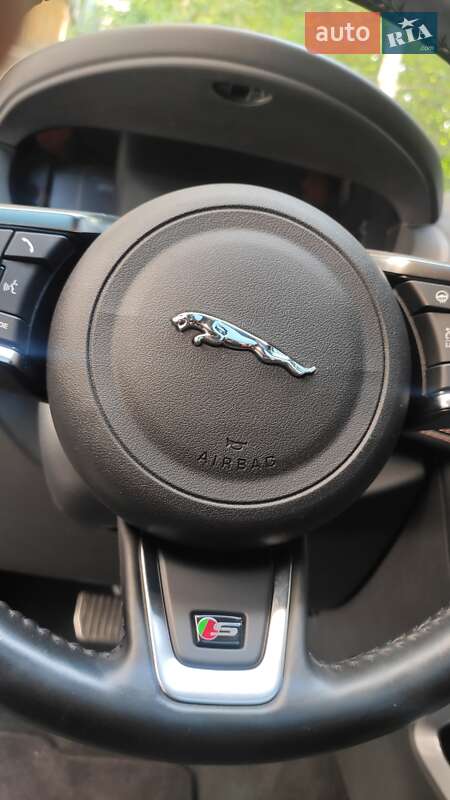 Позашляховик / Кросовер Jaguar F-Pace 2017 в Києві