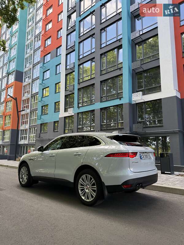 Внедорожник / Кроссовер Jaguar F-Pace 2016 в Чернигове
