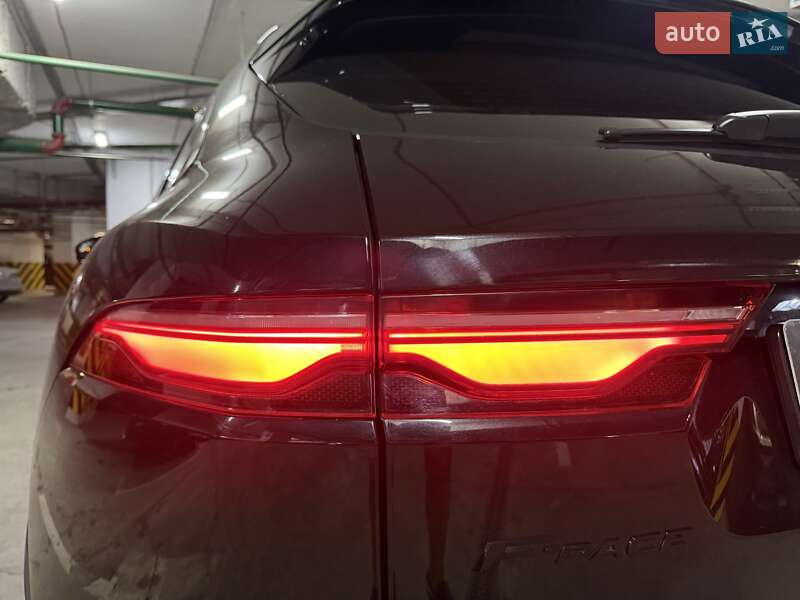 Внедорожник / Кроссовер Jaguar F-Pace 2021 в Киеве
