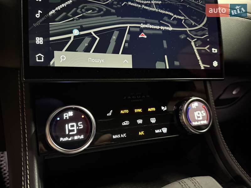 Внедорожник / Кроссовер Jaguar F-Pace 2021 в Киеве
