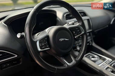 Позашляховик / Кросовер Jaguar F-Pace 2018 в 