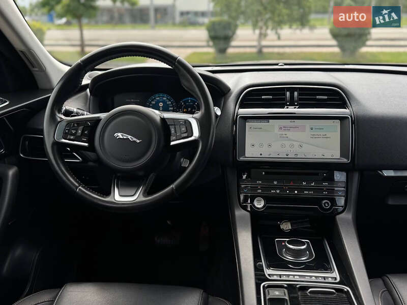 Позашляховик / Кросовер Jaguar F-Pace 2018 в Івано-Франківську