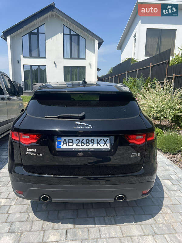 Внедорожник / Кроссовер Jaguar F-Pace 2016 в 