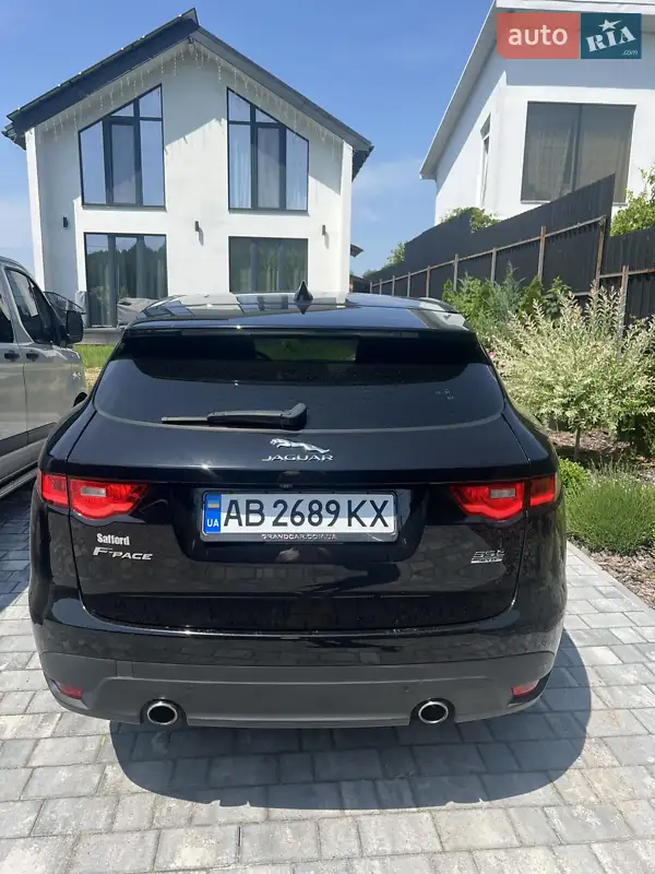 Внедорожник / Кроссовер Jaguar F-Pace 2016 в 