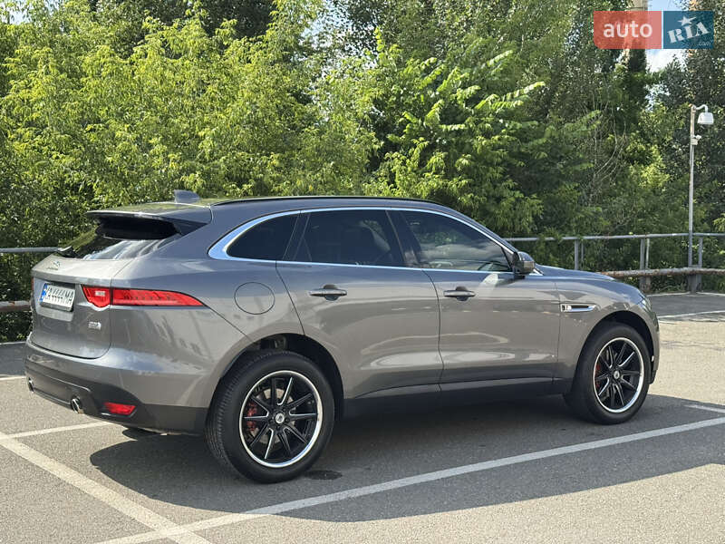 Позашляховик / Кросовер Jaguar F-Pace 2017 в Києві