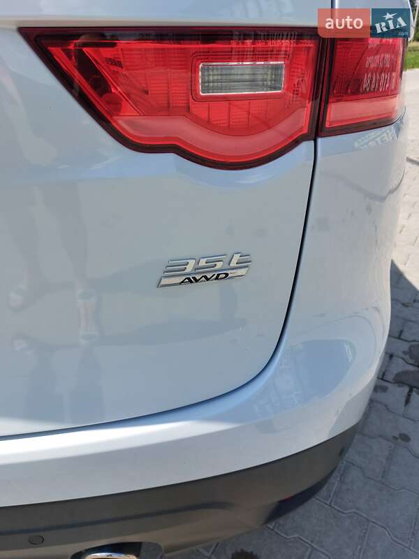 Позашляховик / Кросовер Jaguar F-Pace 2016 в Звягелі