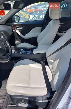 Позашляховик / Кросовер Jaguar F-Pace 2016 в Звягелі
