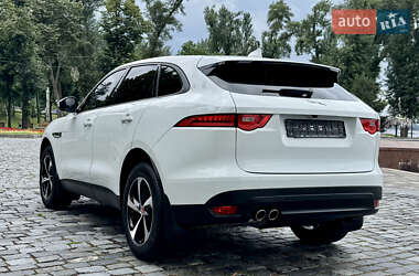 Позашляховик / Кросовер Jaguar F-Pace 2016 в 