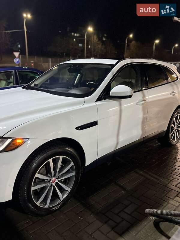 Внедорожник / Кроссовер Jaguar F-Pace 2016 в Одессе фото 4 Внедорожник / Кроссовер Jaguar F-Pace 2016 в Одессе