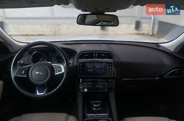 Позашляховик / Кросовер Jaguar F-Pace 2017 в 