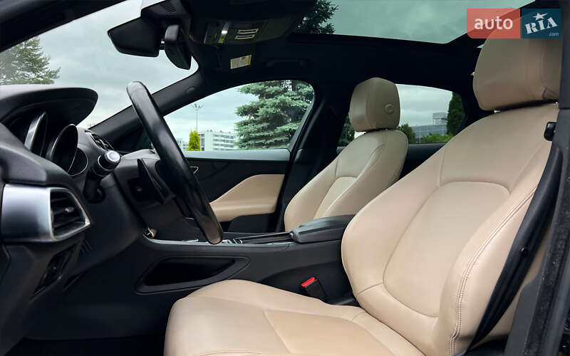 Внедорожник / Кроссовер Jaguar F-Pace 2017 в Львове