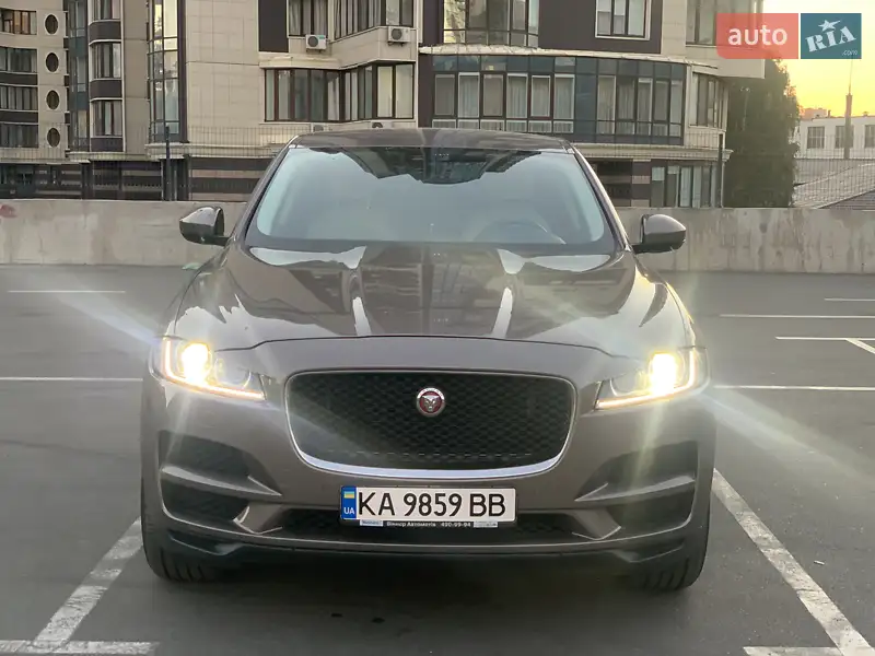 Jaguar F-Pace
