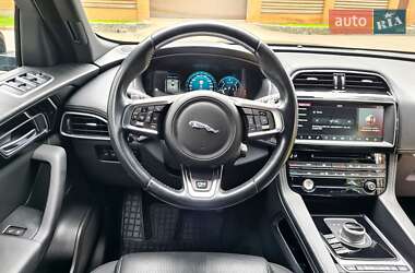 Позашляховик / Кросовер Jaguar F-Pace 2017 в 