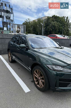 Позашляховик / Кросовер Jaguar F-Pace 2017 в 