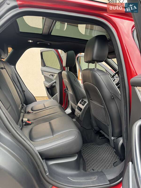 Позашляховик / Кросовер Jaguar F-Pace 2021 в Нововолинську