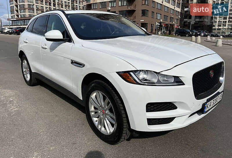 Внедорожник / Кроссовер Jaguar F-Pace 2018 в 