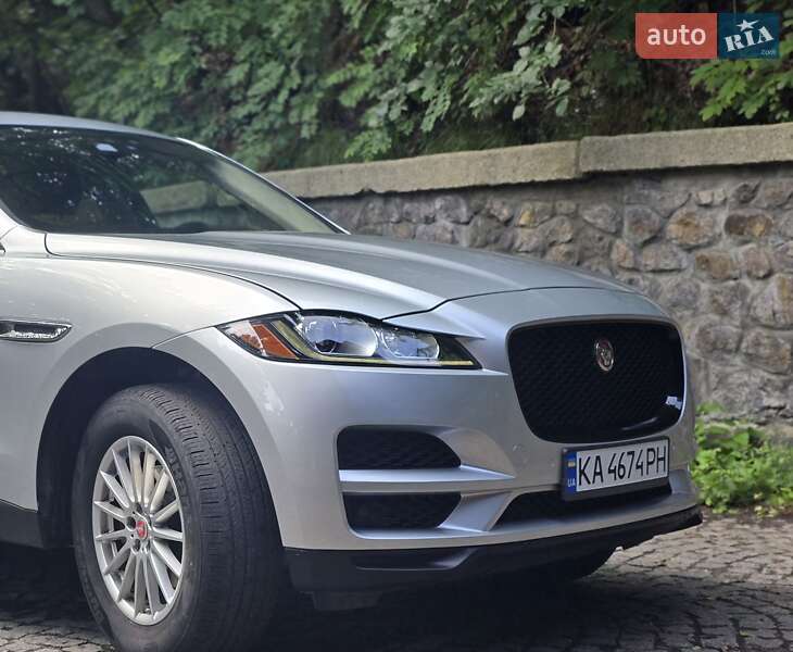 Позашляховик / Кросовер Jaguar F-Pace 2017 в Києві