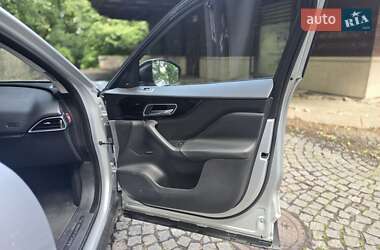 Внедорожник / Кроссовер Jaguar F-Pace 2017 в 