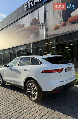 Внедорожник / Кроссовер Jaguar F-Pace 2016 в 