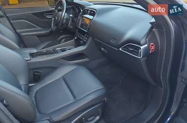 Внедорожник / Кроссовер Jaguar F-Pace 2018 в 
