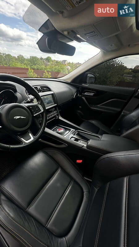 Внедорожник / Кроссовер Jaguar F-Pace 2019 в Полтаве