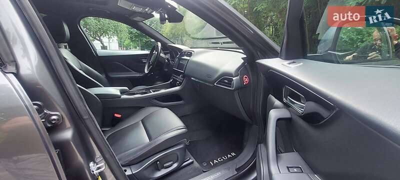 Позашляховик / Кросовер Jaguar F-Pace 2016 в Києві