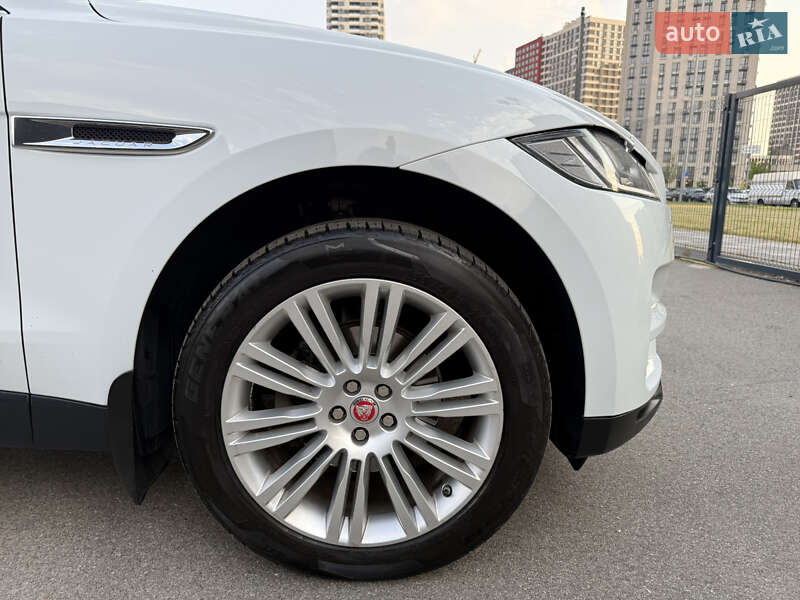 Внедорожник / Кроссовер Jaguar F-Pace 2016 в Киеве