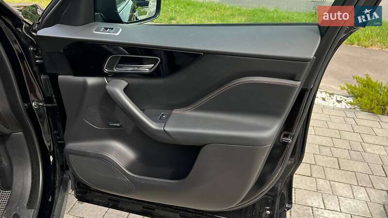 Позашляховик / Кросовер Jaguar F-Pace 2018 в Львові