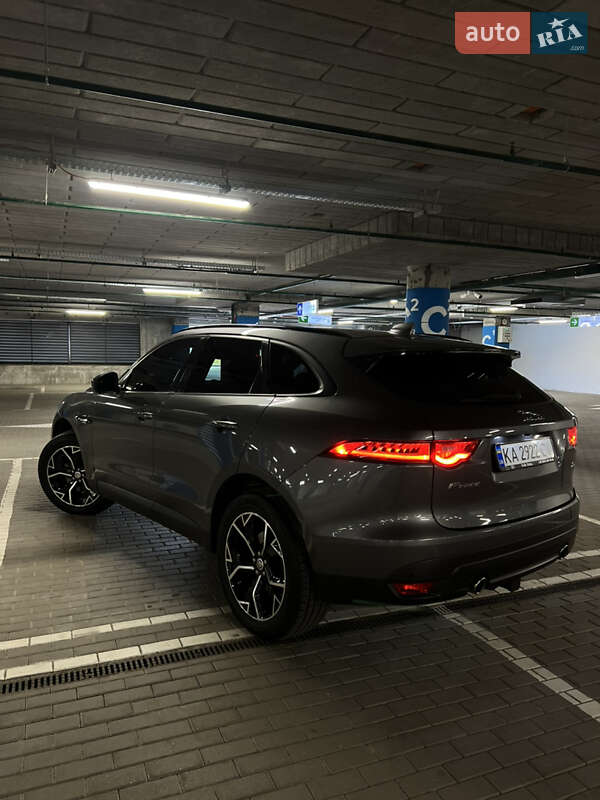 Позашляховик / Кросовер Jaguar F-Pace 2016 в Києві