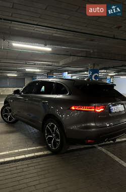 Позашляховик / Кросовер Jaguar F-Pace 2016 в 