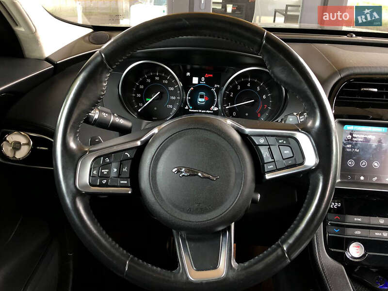 Внедорожник / Кроссовер Jaguar F-Pace 2019 в Львове