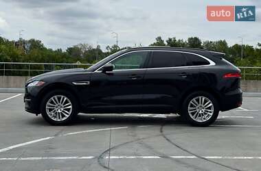 Позашляховик / Кросовер Jaguar F-Pace 2017 в 