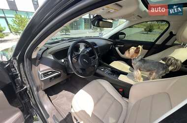 Внедорожник / Кроссовер Jaguar F-Pace 2016 в 