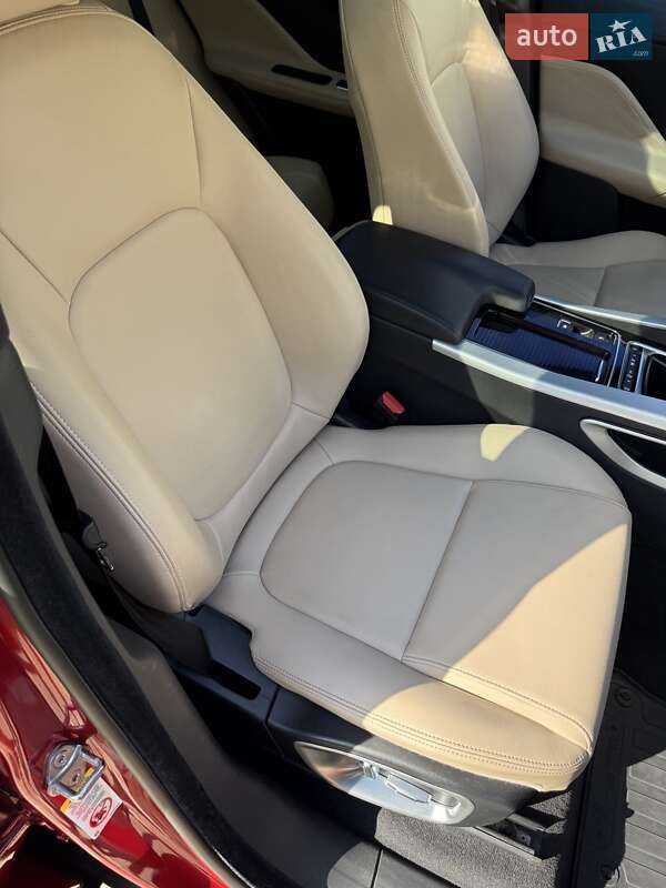 Позашляховик / Кросовер Jaguar F-Pace 2018 в Харкові