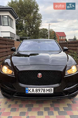 Внедорожник / Кроссовер Jaguar F-Pace 2020 в 