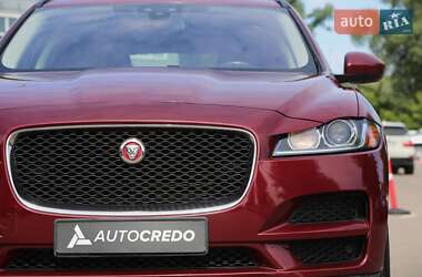 Позашляховик / Кросовер Jaguar F-Pace 2016 в 