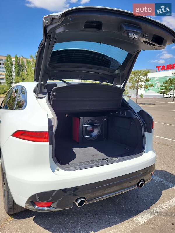 Позашляховик / Кросовер Jaguar F-Pace 2016 в Миколаєві