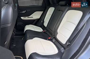 Внедорожник / Кроссовер Jaguar F-Pace 2016 в 
