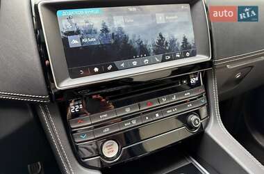 Внедорожник / Кроссовер Jaguar F-Pace 2016 в 