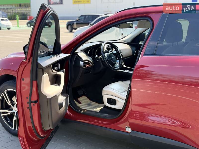 Позашляховик / Кросовер Jaguar F-Pace 2016 в Одесі