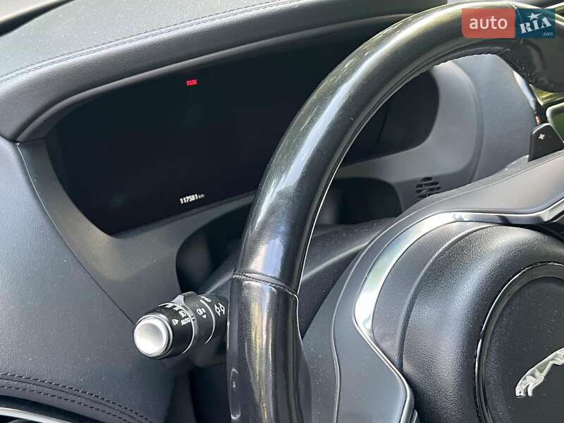 Позашляховик / Кросовер Jaguar F-Pace 2018 в Києві