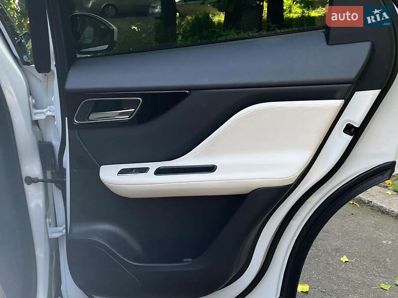 Позашляховик / Кросовер Jaguar F-Pace 2018 в Києві