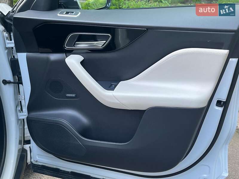 Позашляховик / Кросовер Jaguar F-Pace 2018 в Києві