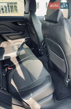 Позашляховик / Кросовер Jaguar F-Pace 2017 в 