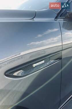 Позашляховик / Кросовер Jaguar F-Pace 2017 в 