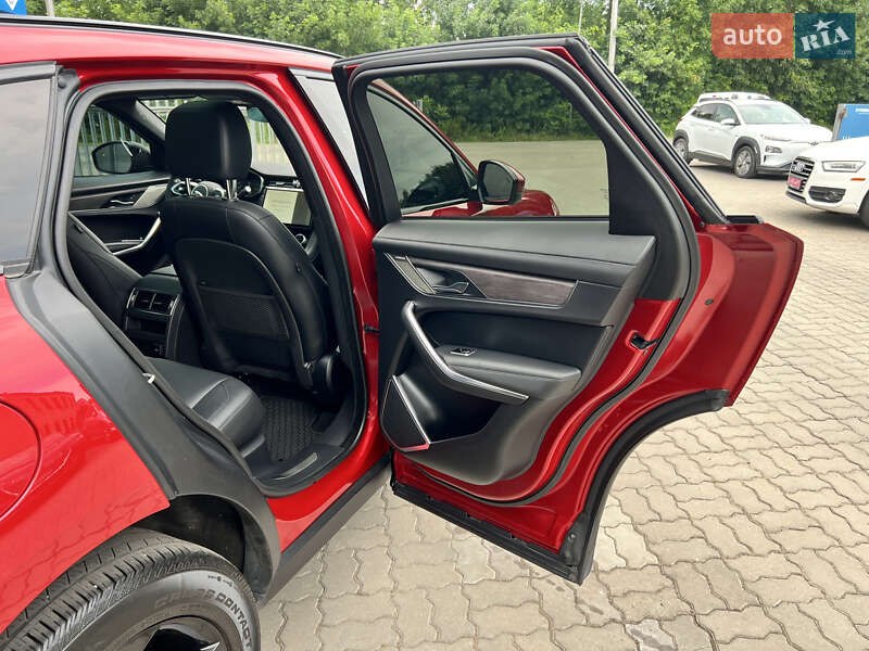 Позашляховик / Кросовер Jaguar F-Pace 2021 в Нововолинську