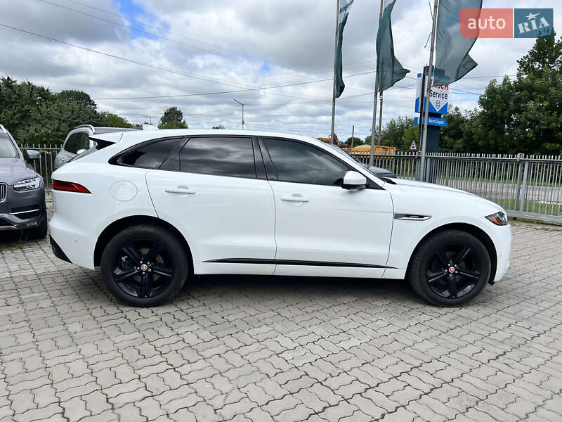 Внедорожник / Кроссовер Jaguar F-Pace 2017 в Нововолынске